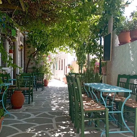 Appartamento Naxos Filoti Village House With Yard